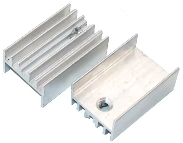 Disipador de Calor de Aluminio para Transistor TO-220 15 × 10 × 16 mm